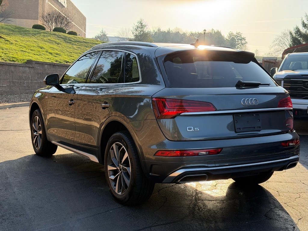 Audi Q5 Vehicle Full-screen Gallery Image 06