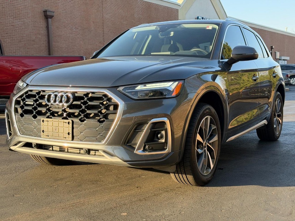 Audi Q5 Vehicle Full-screen Gallery Image 08