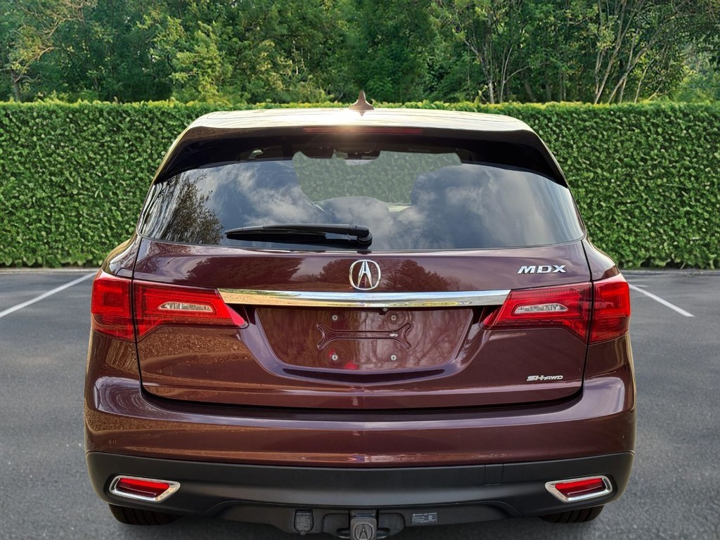 Acura MDX Vehicle Full-screen Gallery Image 05
