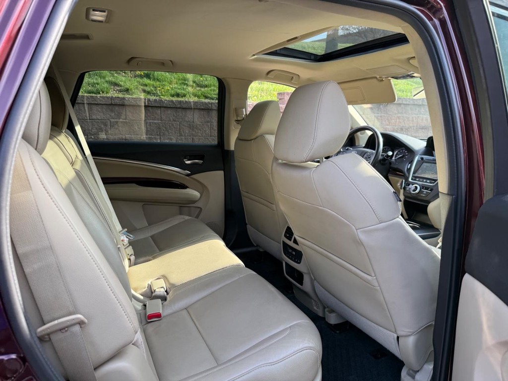 Acura MDX Vehicle Full-screen Gallery Image 10