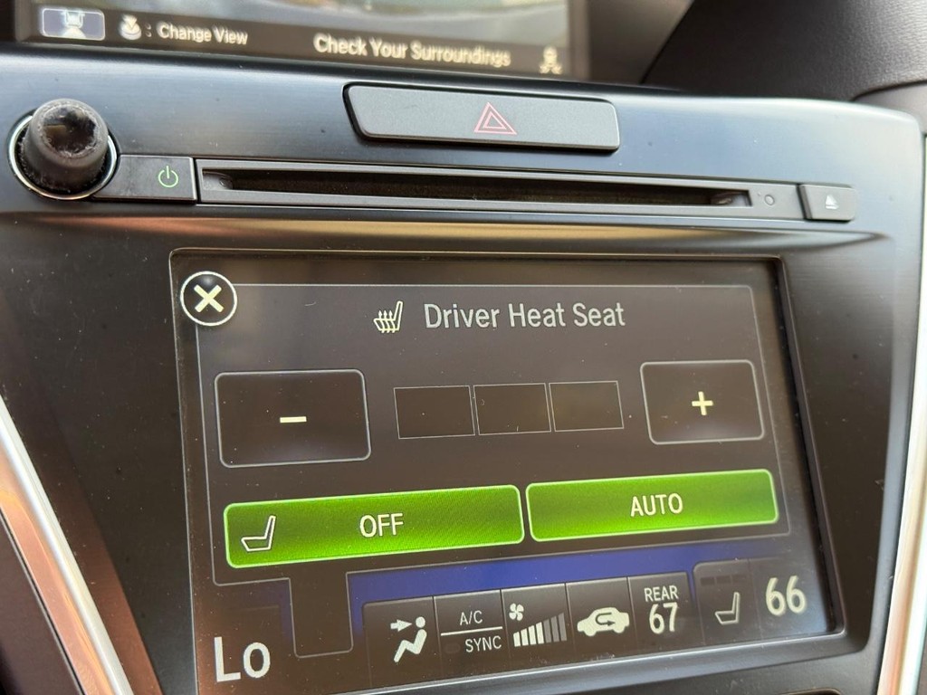 Acura MDX Vehicle Full-screen Gallery Image 23