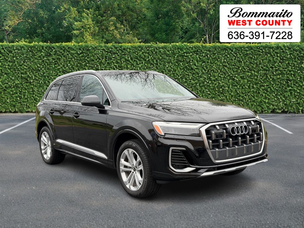 Mythos Black Metallic 2025 Audi Q7 quattro Premium 55 TFSI SUV / Crossover All-Wheel Drive Automatic