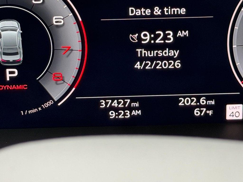 Audi A3 Vehicle Full-screen Gallery Image 21