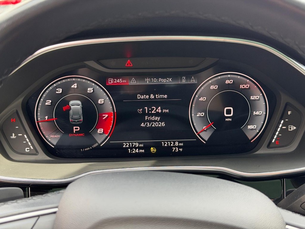 Audi Q3 Vehicle Full-screen Gallery Image 20