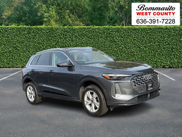 Ellisville MO 2025 Audi Q5 more details - audi q5