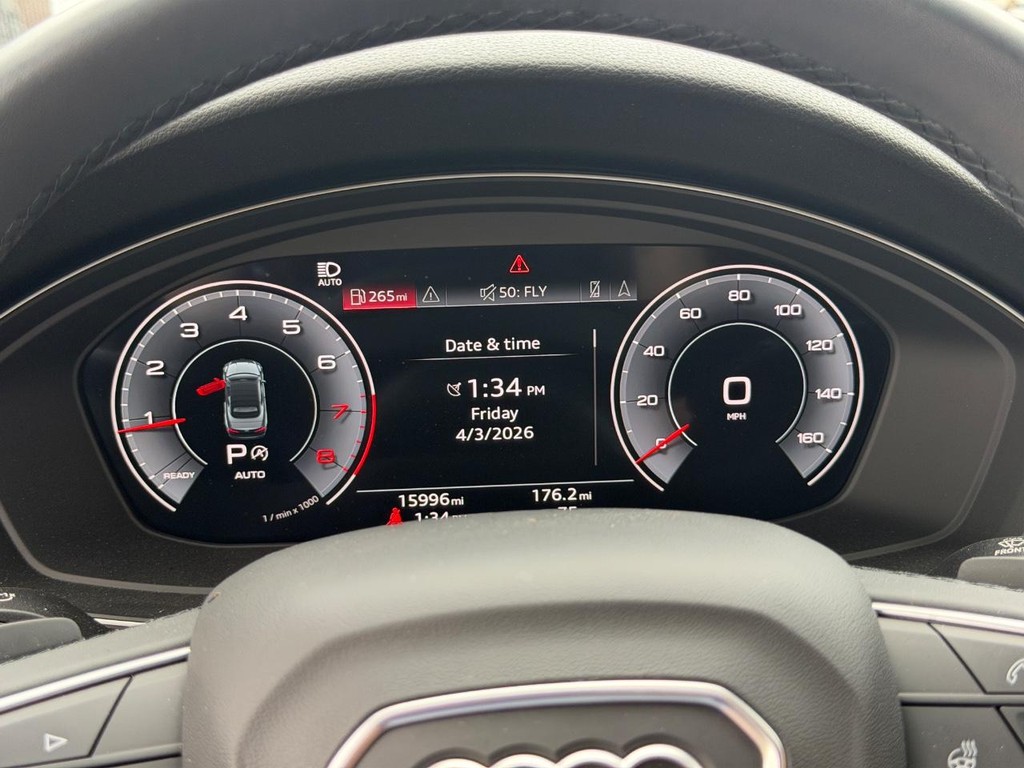 Audi A5 Cabriolet Vehicle Full-screen Gallery Image 17