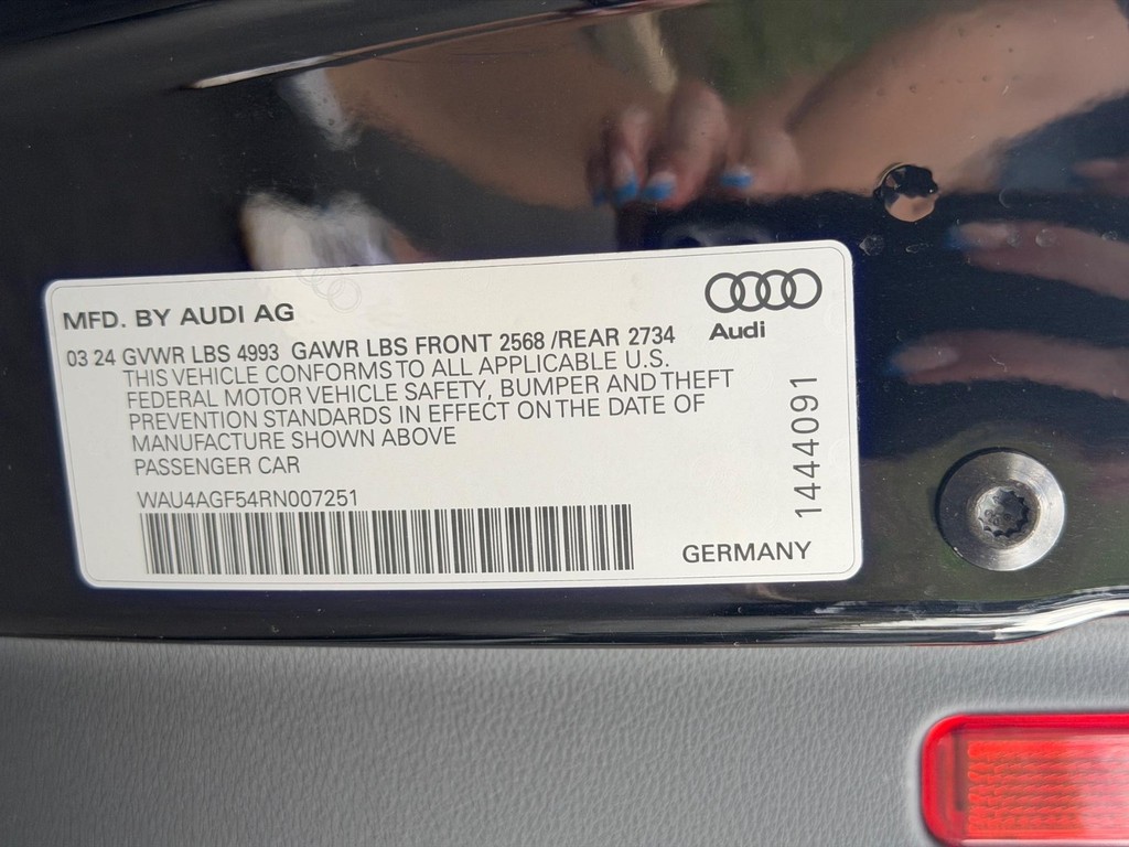 Audi A5 Cabriolet Vehicle Full-screen Gallery Image 20