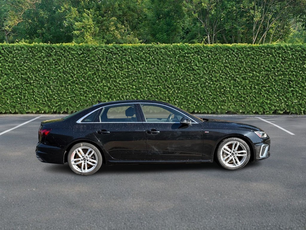 Audi A4 Sedan Vehicle Full-screen Gallery Image 02
