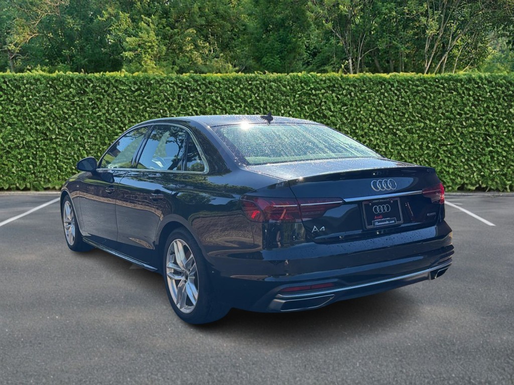 Audi A4 Sedan Vehicle Full-screen Gallery Image 05