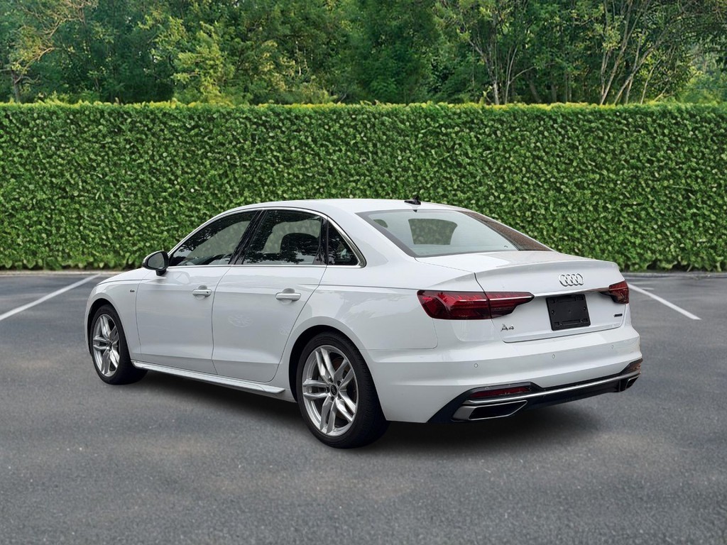 Audi A4 Sedan Vehicle Full-screen Gallery Image 06