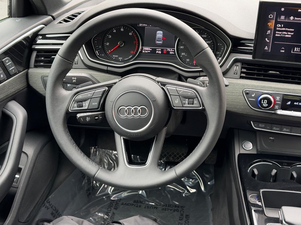 Audi A4 Sedan Vehicle Full-screen Gallery Image 12