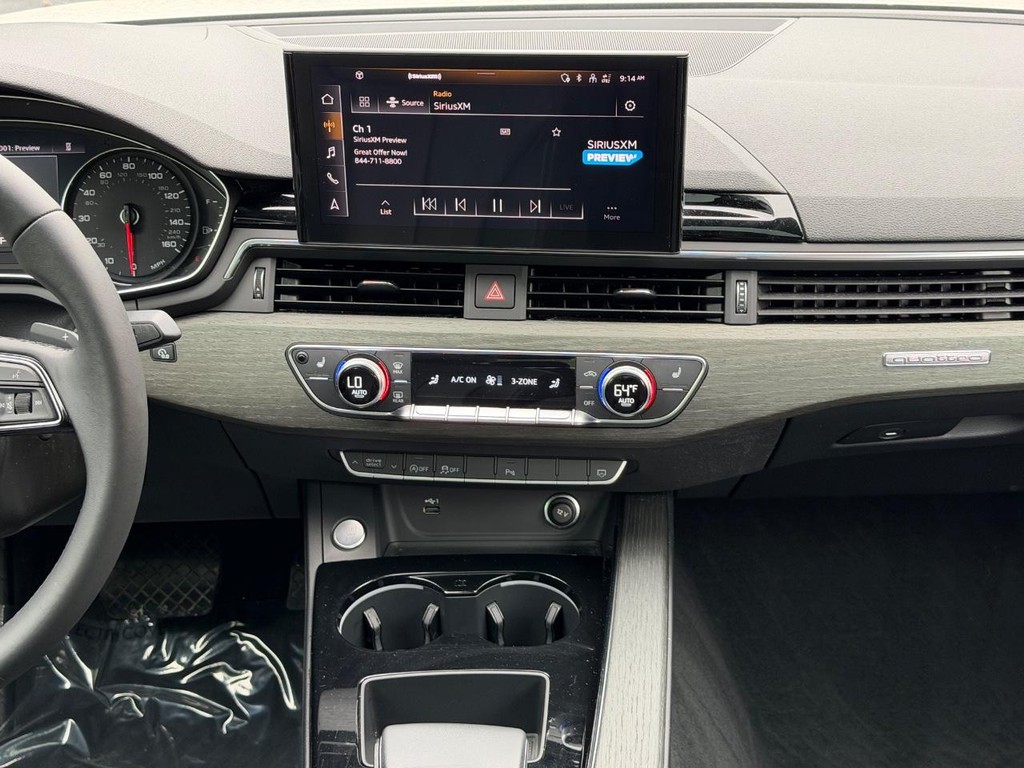 Audi A4 Sedan Vehicle Full-screen Gallery Image 13