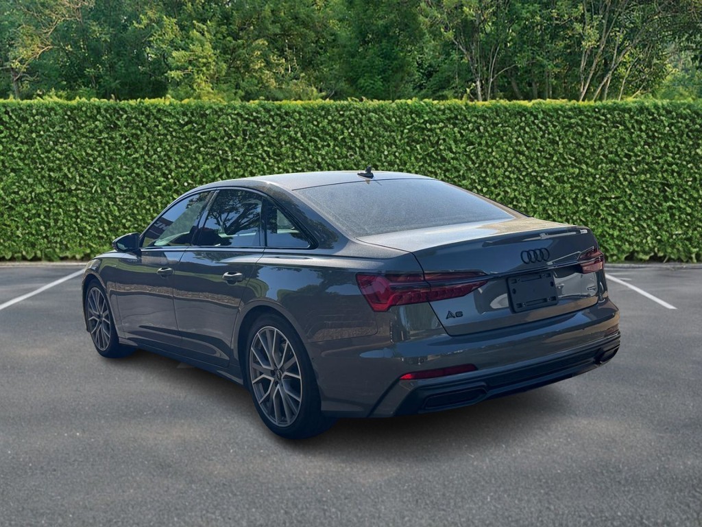 Audi A6 Sedan Vehicle Full-screen Gallery Image 06