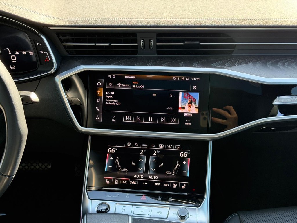 Audi A6 Sedan Vehicle Full-screen Gallery Image 13