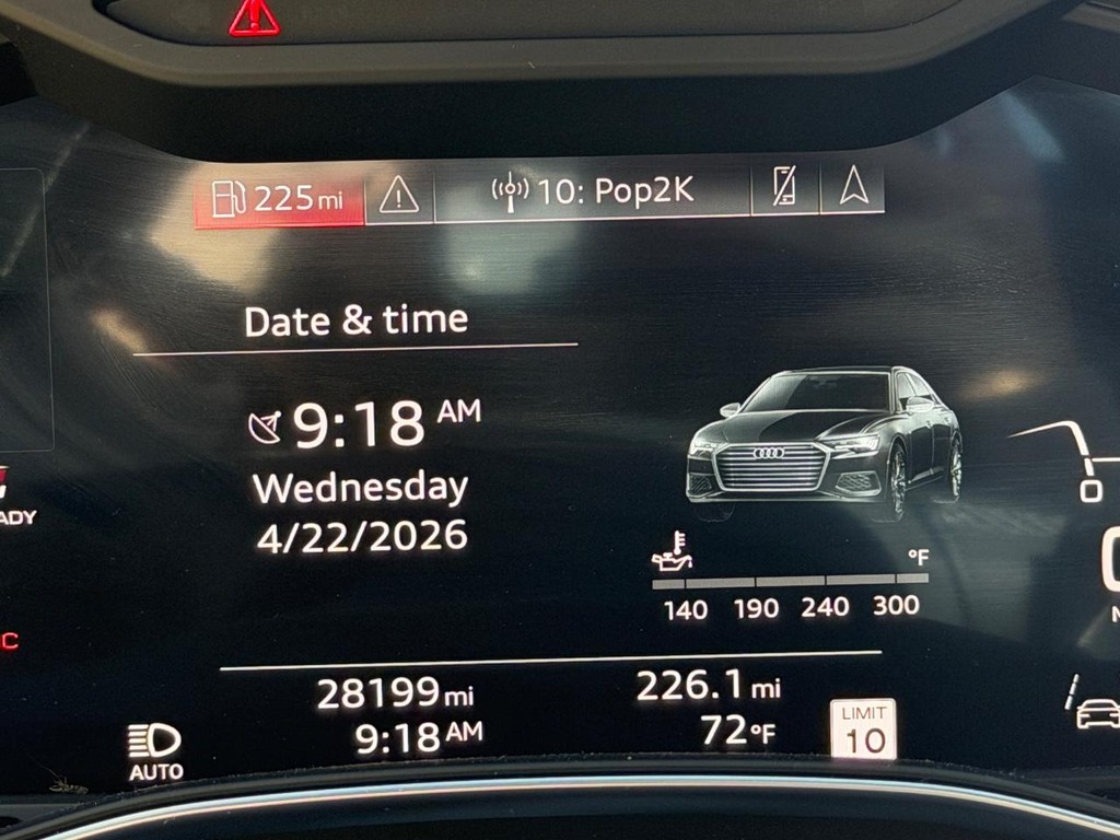 Audi A6 Sedan Vehicle Full-screen Gallery Image 22