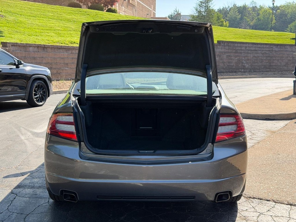 Acura TL Vehicle Full-screen Gallery Image 04