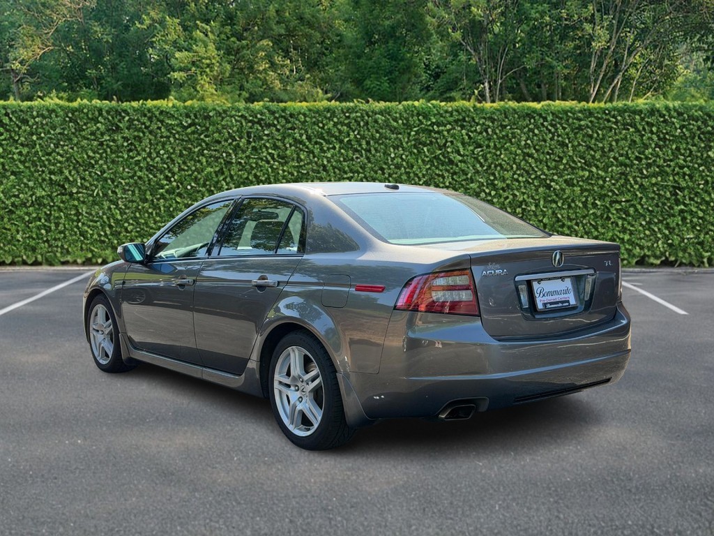 Acura TL Vehicle Full-screen Gallery Image 06