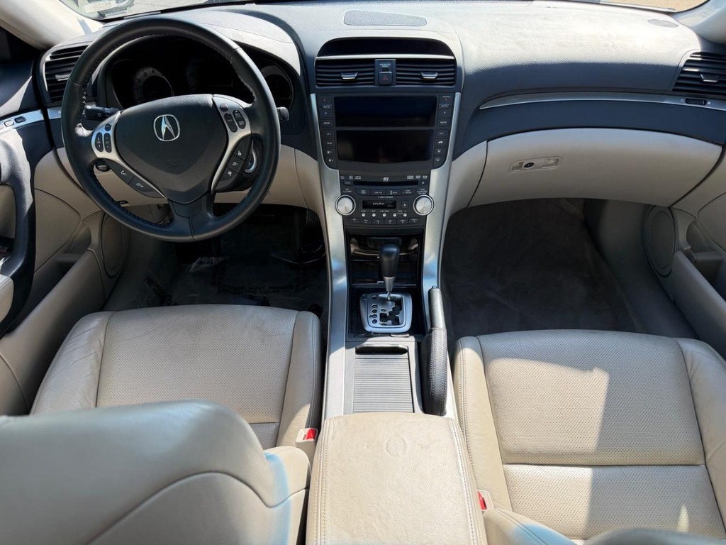 Acura TL Vehicle Full-screen Gallery Image 11