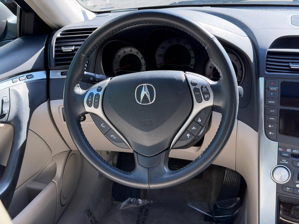 Acura TL Vehicle Full-screen Gallery Image 12
