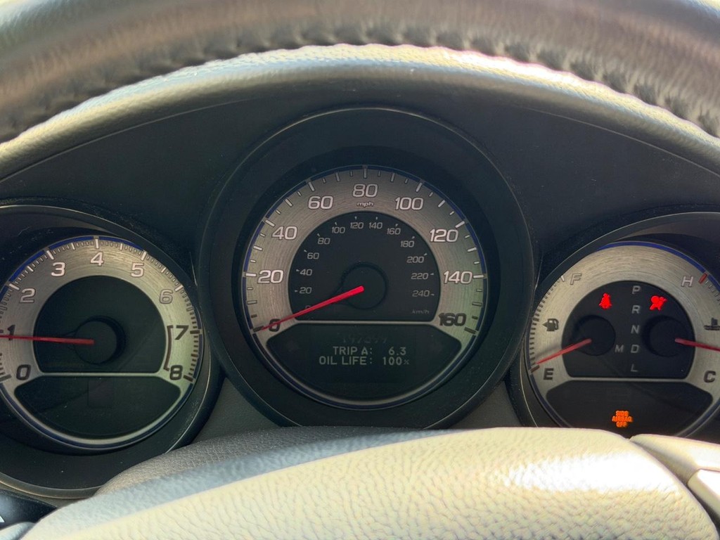 Acura TL Vehicle Full-screen Gallery Image 20