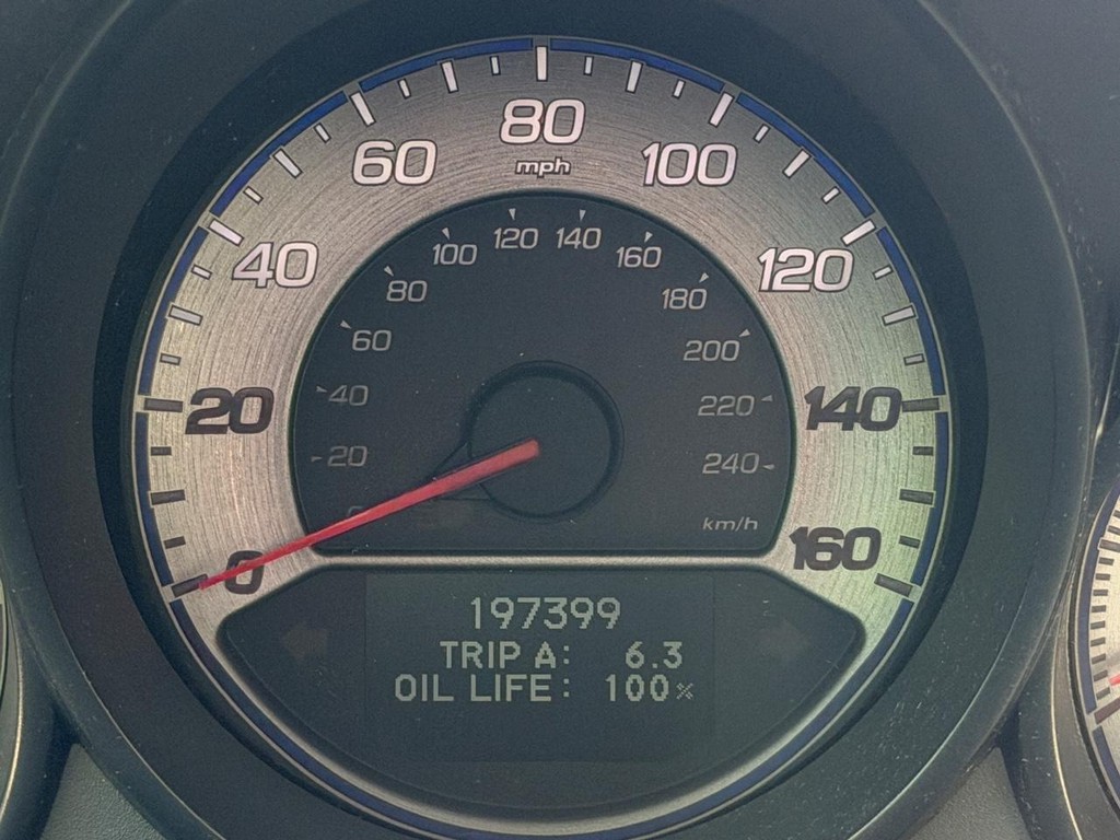 Acura TL Vehicle Full-screen Gallery Image 21