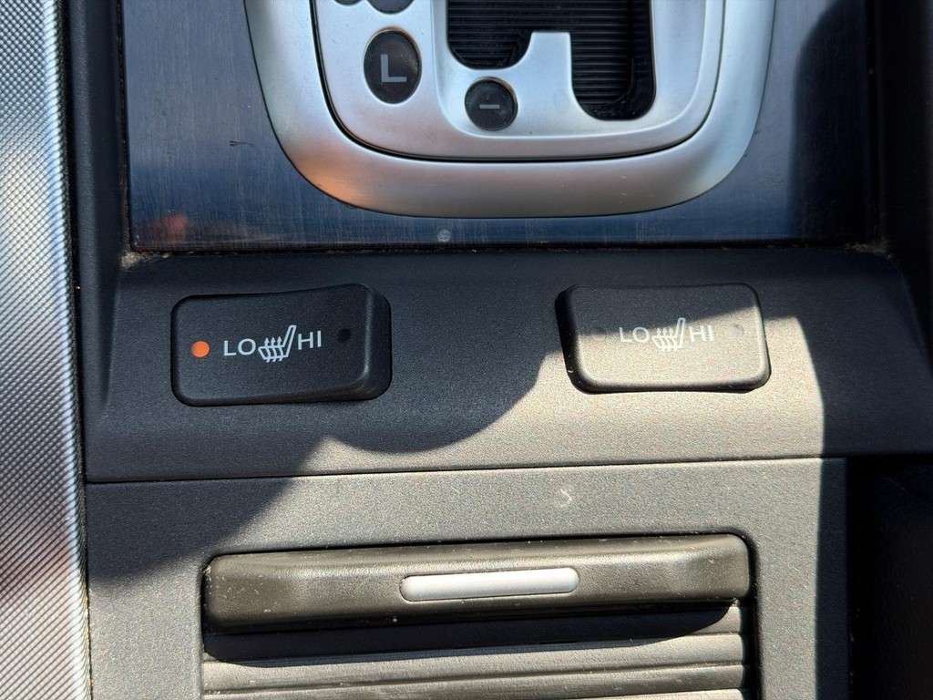 Acura TL Vehicle Full-screen Gallery Image 22