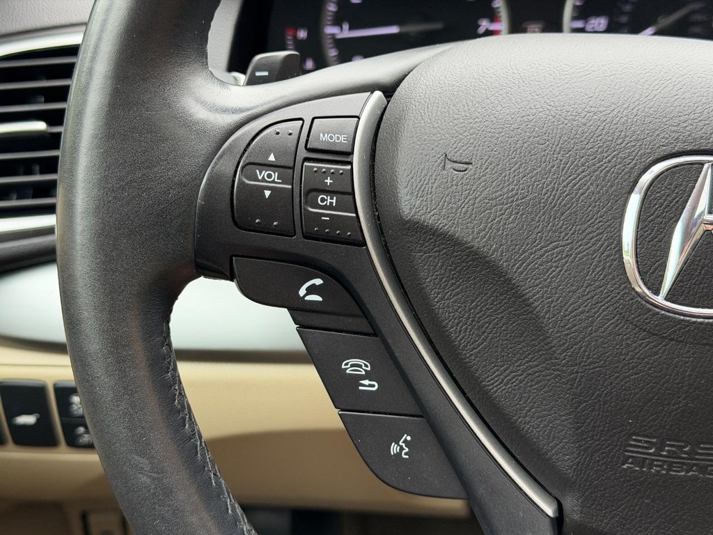 Acura RDX Vehicle Full-screen Gallery Image 18