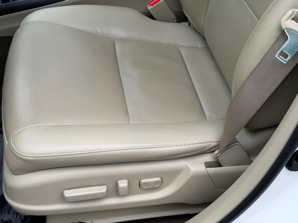 Acura RDX Vehicle Full-screen Gallery Image 24