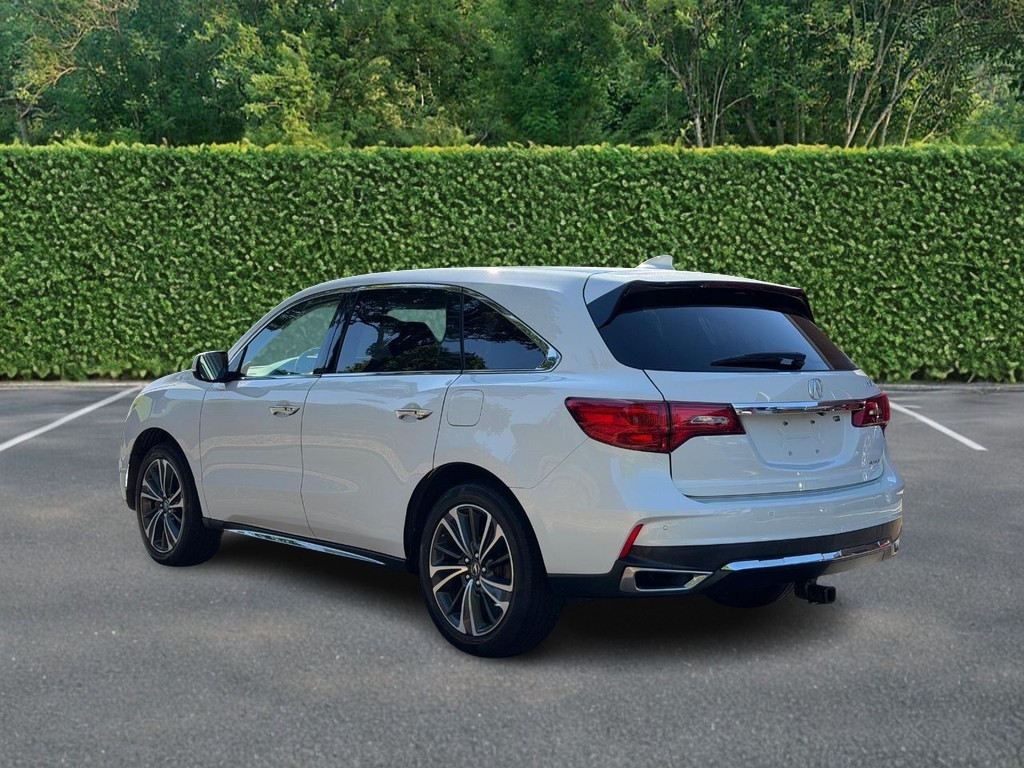 Acura MDX Vehicle Full-screen Gallery Image 06