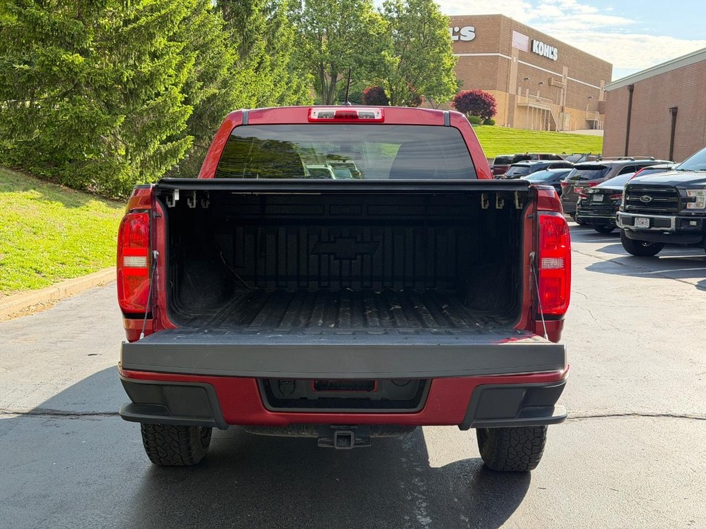 Chevrolet Colorado Vehicle Full-screen Gallery Image 04