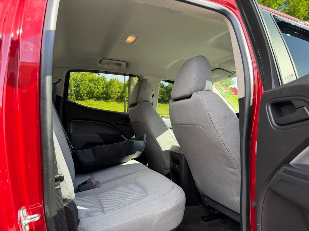 Chevrolet Colorado Vehicle Full-screen Gallery Image 10