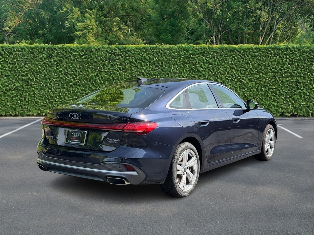 Audi A5 Vehicle Full-screen Gallery Image 03
