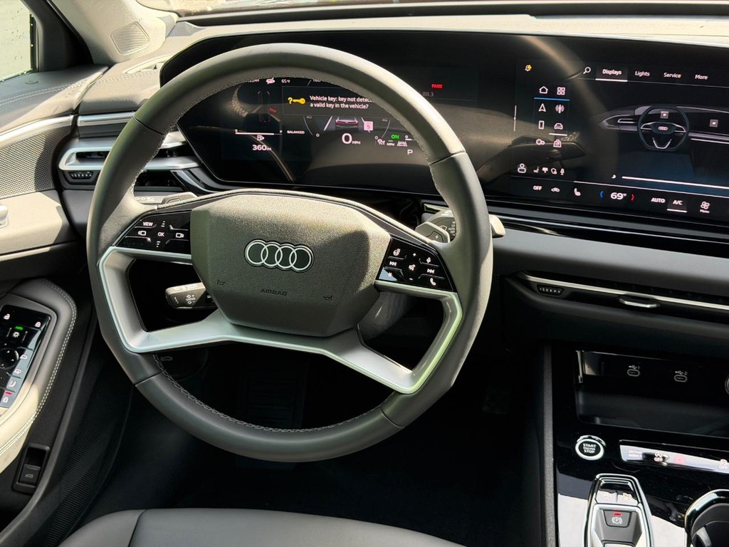 Audi A5 Vehicle Full-screen Gallery Image 11