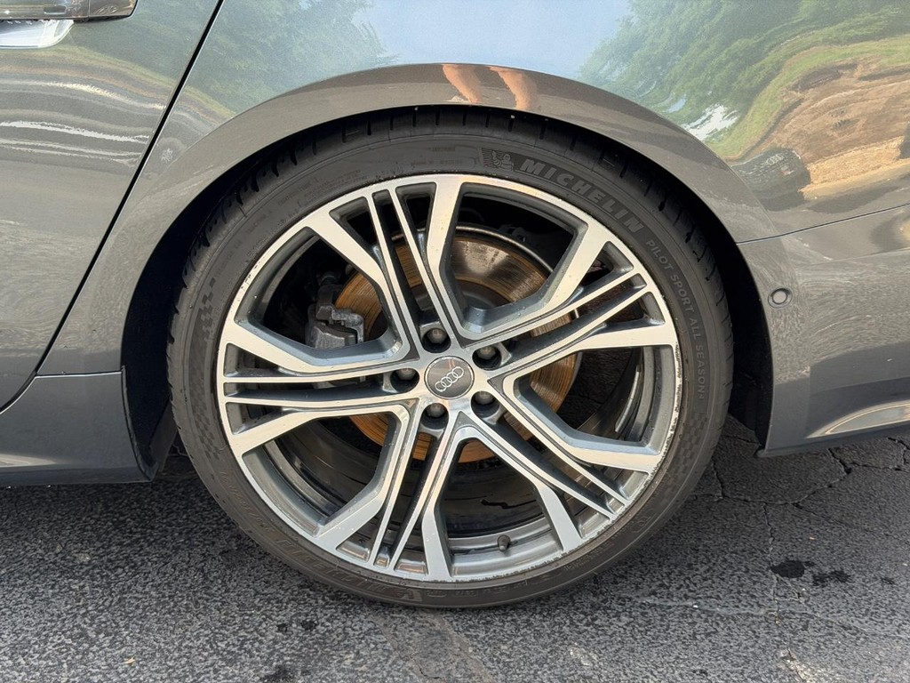 Audi A7 Vehicle Full-screen Gallery Image 07