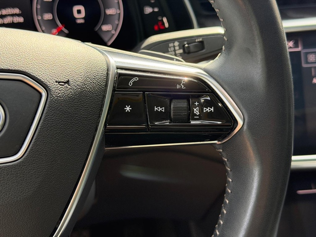 Audi A7 Vehicle Full-screen Gallery Image 18