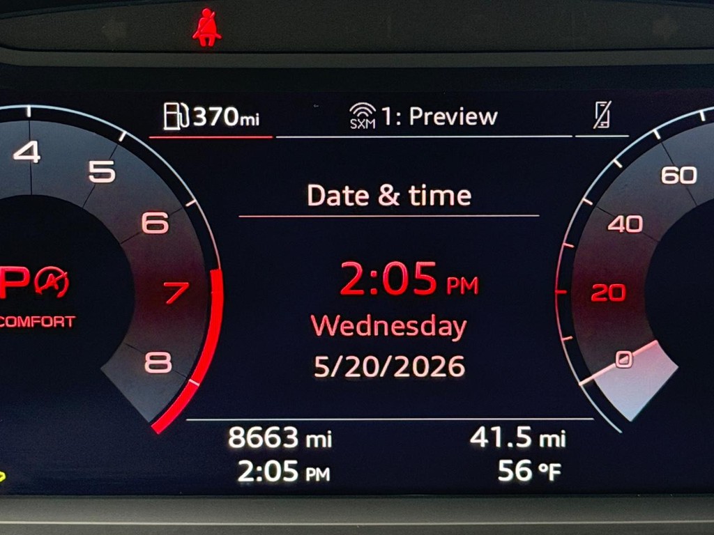 Audi Q3 Vehicle Full-screen Gallery Image 20