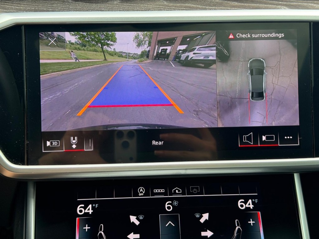 Audi A6 Sedan Vehicle Full-screen Gallery Image 21