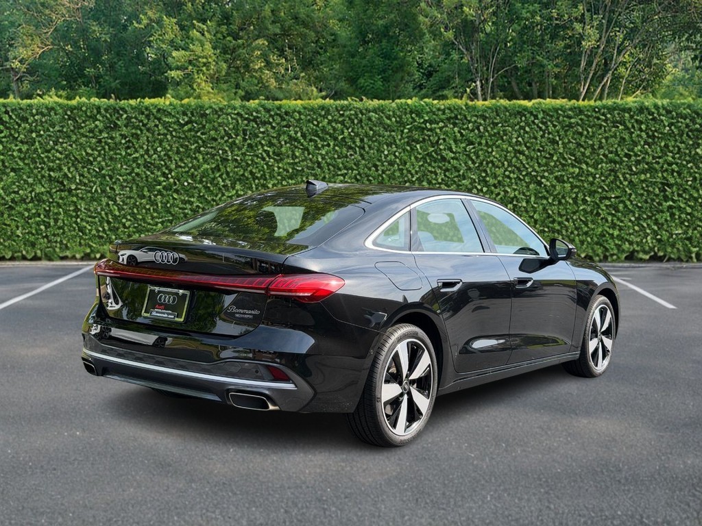 Audi A5 Vehicle Full-screen Gallery Image 03