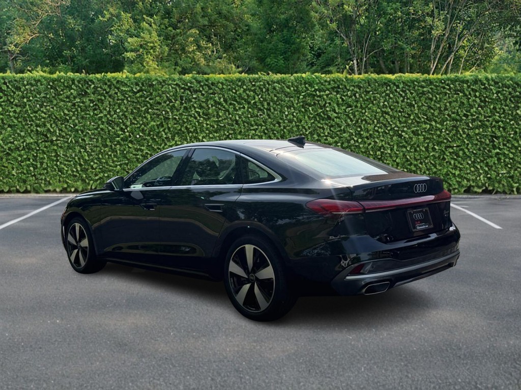 Audi A5 Vehicle Full-screen Gallery Image 06