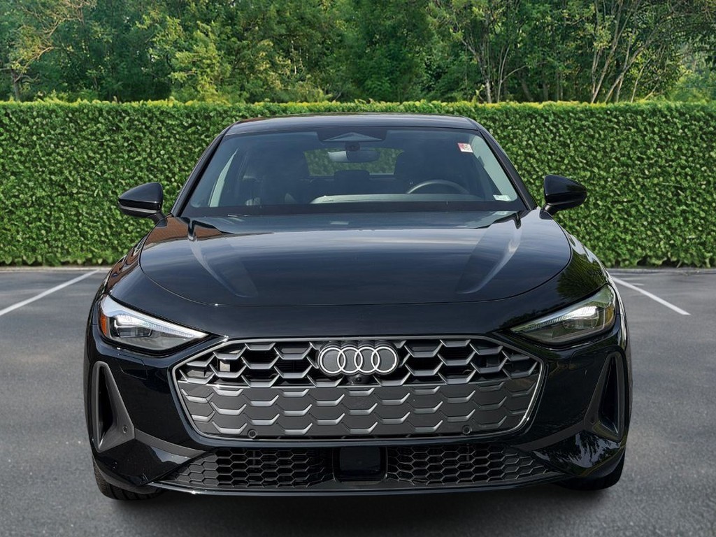 Audi A5 Vehicle Full-screen Gallery Image 09
