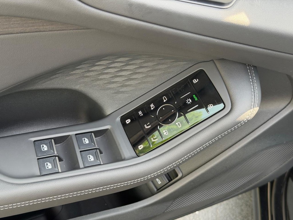 Audi A5 Vehicle Full-screen Gallery Image 15