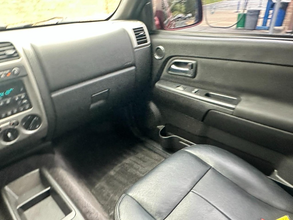 Chevrolet Colorado Vehicle Full-screen Gallery Image 13