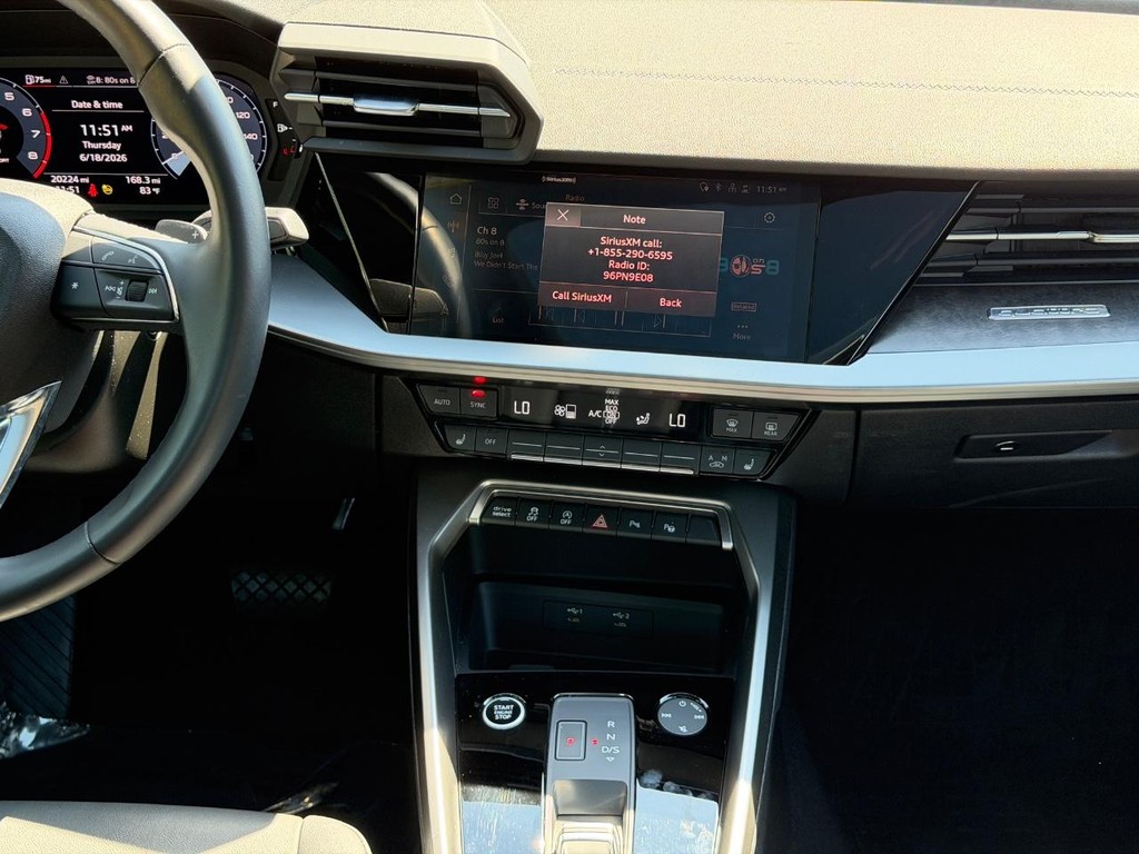 Audi A3 Vehicle Full-screen Gallery Image 13