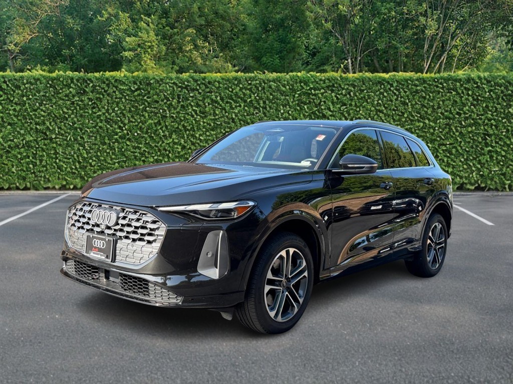Audi Q5 Vehicle Full-screen Gallery Image 08