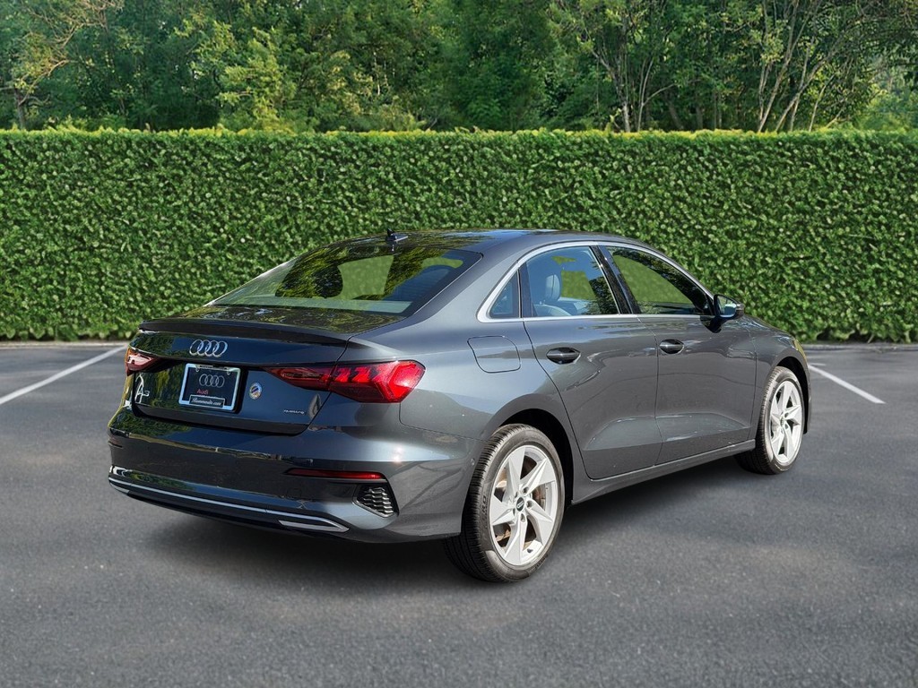 Audi A3 Vehicle Full-screen Gallery Image 03