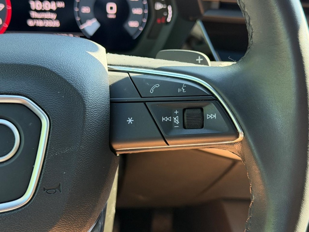 Audi A3 Vehicle Full-screen Gallery Image 18