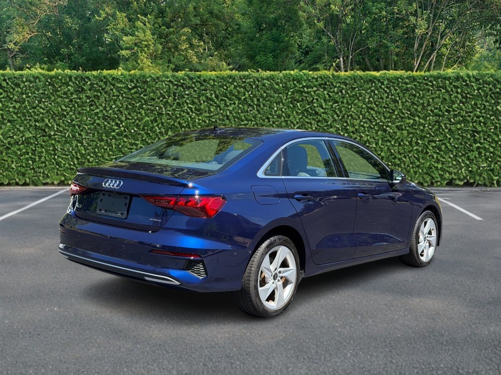 Audi A3 Vehicle Full-screen Gallery Image 03