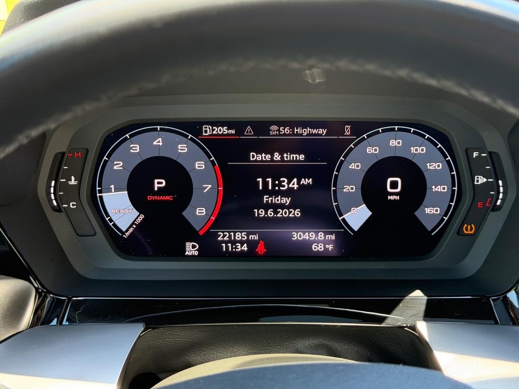 Audi A3 Vehicle Full-screen Gallery Image 19