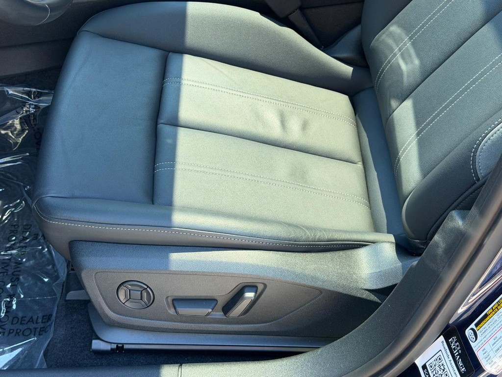 Audi A3 Vehicle Full-screen Gallery Image 23