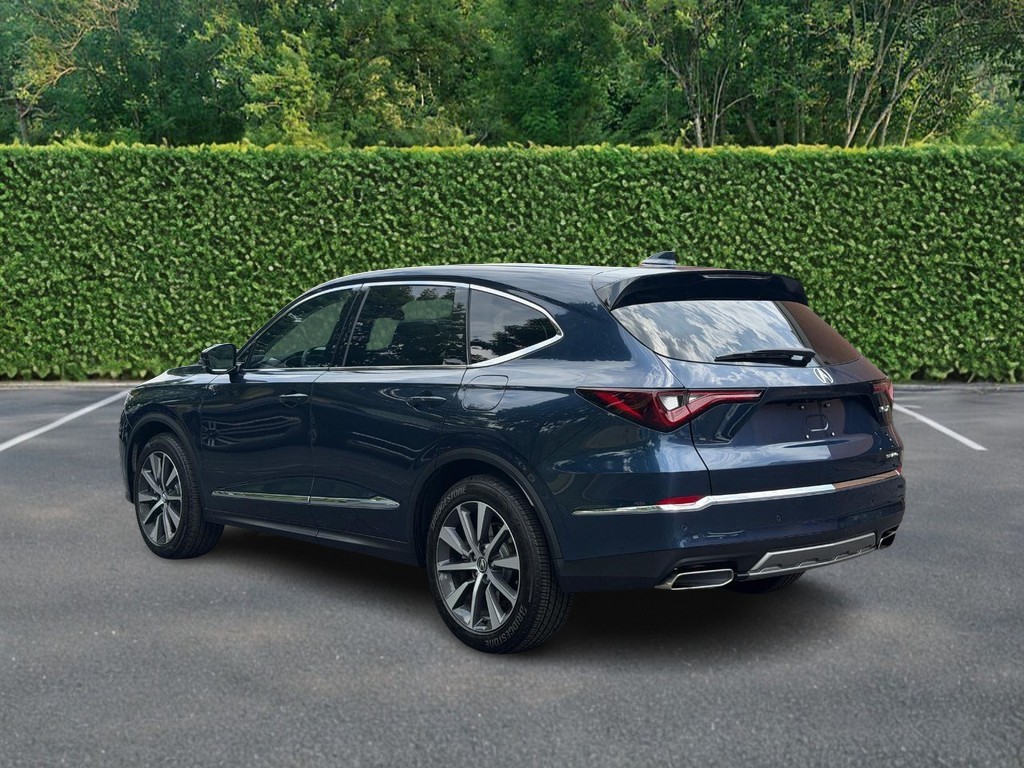 Acura MDX Vehicle Full-screen Gallery Image 06